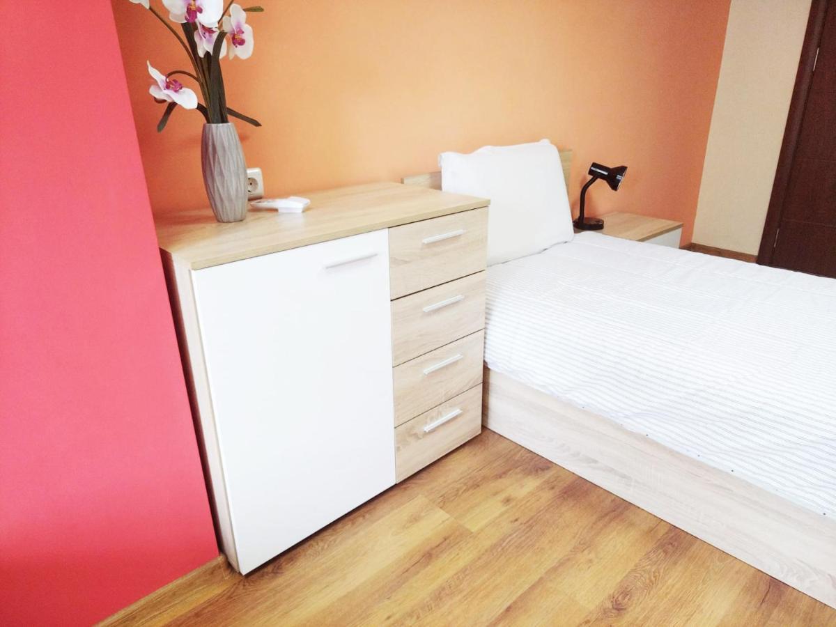 Roma Hostel Varna Buitenkant foto